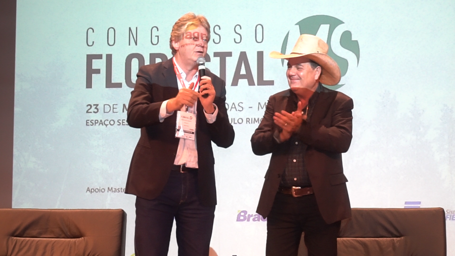 Prefeito participa da abertura do Congresso Florestal MS de Três Lagoas