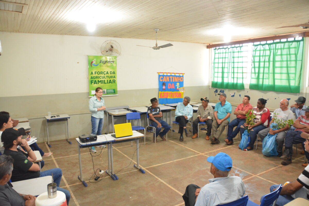 Ação Social "Humanizando o Progresso" oferece diversos serviços aos moradores do Assentamento Santa Clara