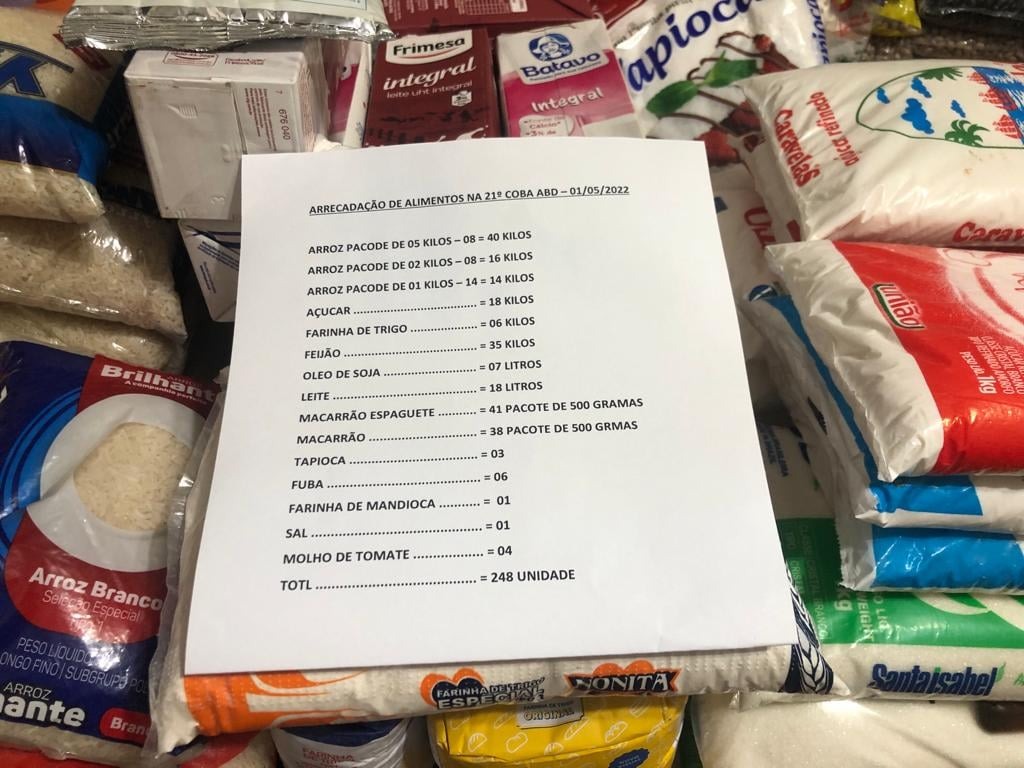 Equipe Jabuti Bike Team entrega alimentos arrecadados pelos ciclistas ao Hospital