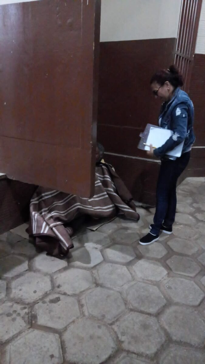 Assistência Social de TL realiza abordagem e distribuição de cobertores às pessoas em situação de rua