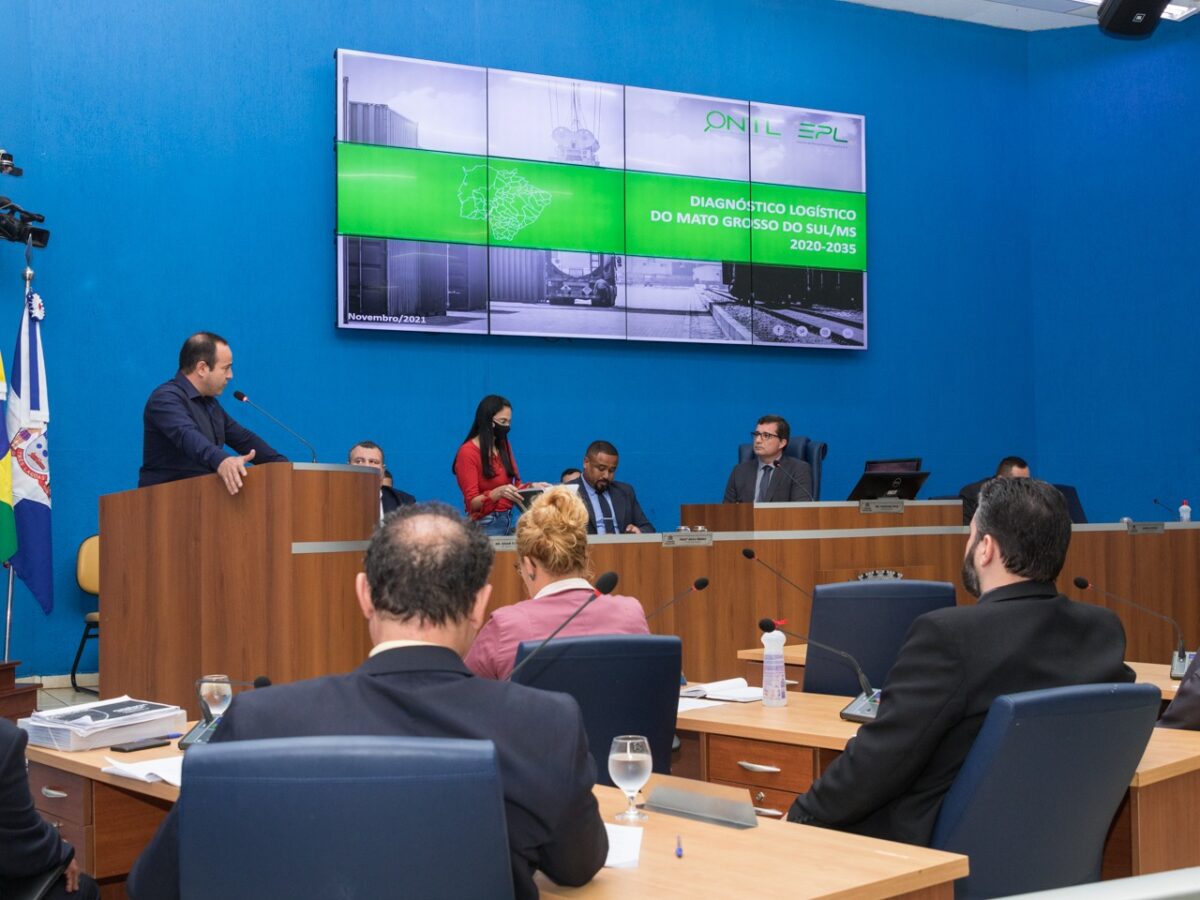 Vereadores aprovam agendamento de consultas por telefone e Comissão de Defesa de Animais Vereadores aprovam agendamento de consultas por telefone e Comissão de Defesa de Animais