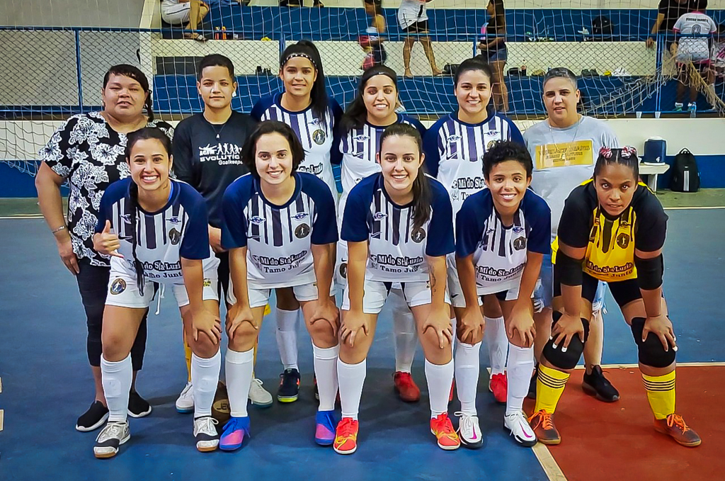 Equipes da SEJUVEL conquistam troféus em torneio feminino de futsal no interior paulista