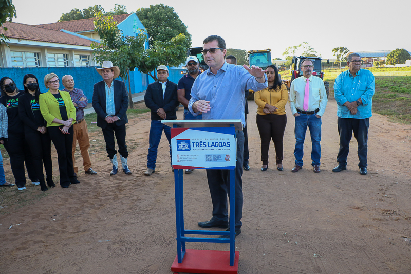 Guerreiro assina ordens de Serviço e autoriza obras de pavimentação e recapeamento em bairros de Três Lagoas