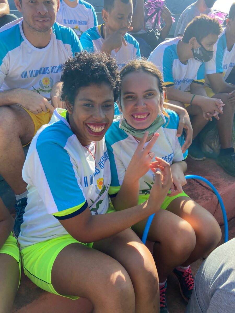 E<strong>moção marca encerramento da 8ª Olimpíada Regional das APAES</strong> E<strong>moção marca encerramento da 8ª Olimpíada Regional das APAES</strong>