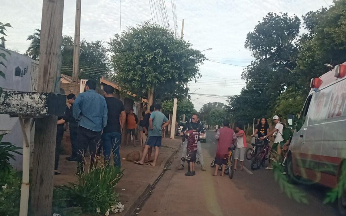 Dois são baleados durante briga no bairro Santa luzia Dois são baleados durante briga no bairro Santa luzia
