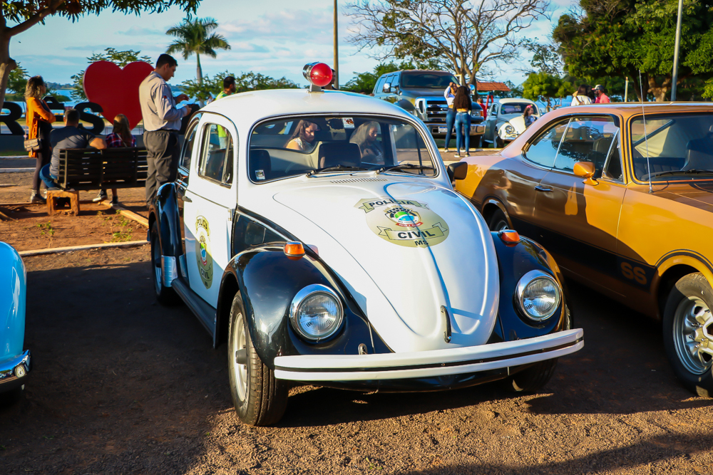 Veja como está sendo o 10º Encontro de Carros Antigos de Três Lagoas