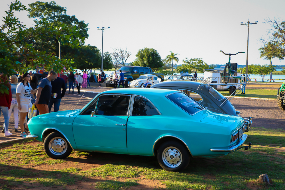 Veja como está sendo o 10º Encontro de Carros Antigos de Três Lagoas
