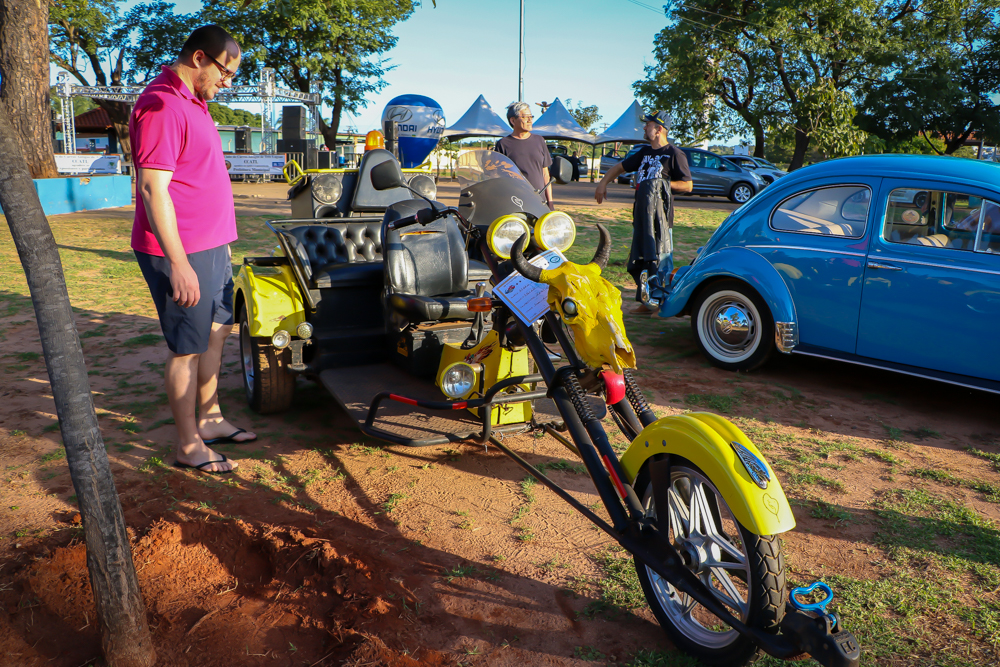 Veja como está sendo o 10º Encontro de Carros Antigos de Três Lagoas
