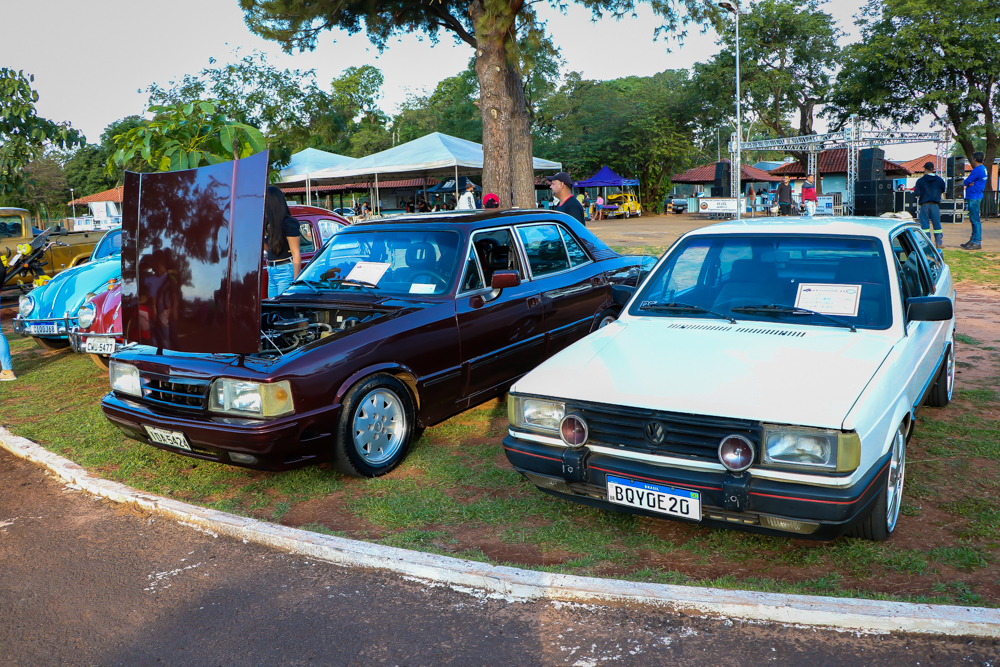 Veja como está sendo o 10º Encontro de Carros Antigos de Três Lagoas