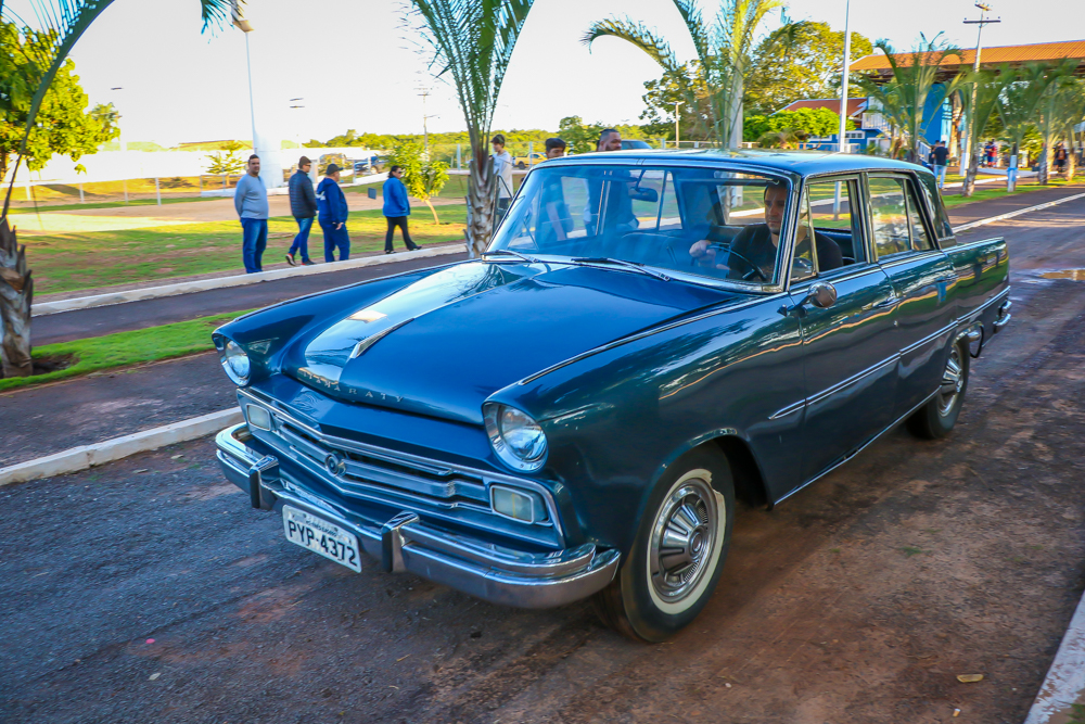 Veja como está sendo o 10º Encontro de Carros Antigos de Três Lagoas