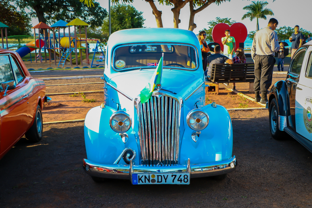 Veja como está sendo o 10º Encontro de Carros Antigos de Três Lagoas
