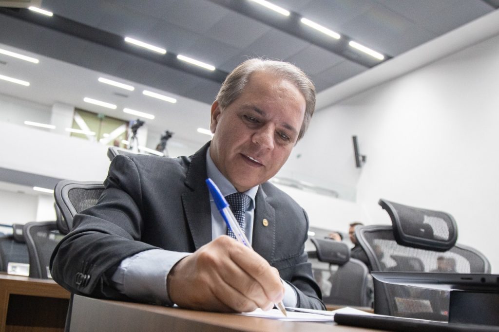 Coronel David pede urgência em votação de projeto que trata sobre gratificações nas carreiras militares