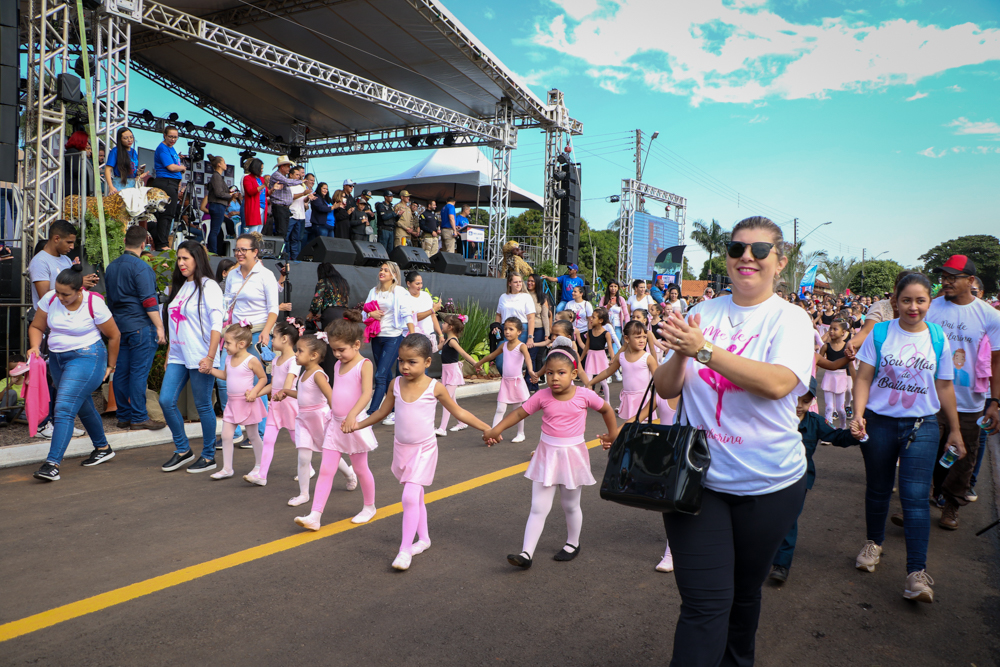 Aproximadamente 18 mil pessoas prestigiaram Desfile Cívico de aniversário de Três Lagoas￼