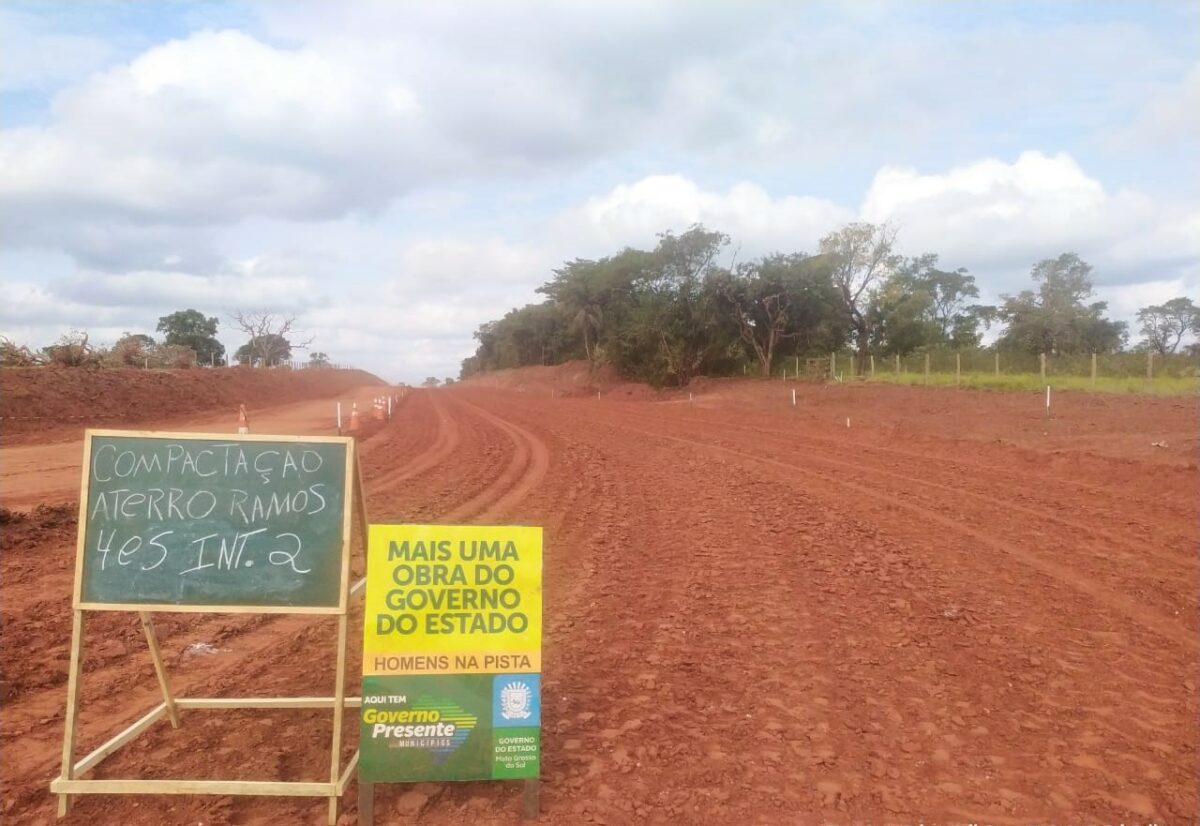 Avança obra do anel viário de Santa Rita do Pardo, que vai ajudar no desenvolvimento da cidade