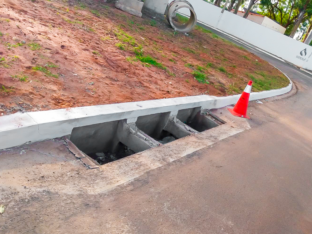 PREJUÍZO PARA TODOS – 06 grelhas de bueiro do Bairro São João são furtadas no final de semana