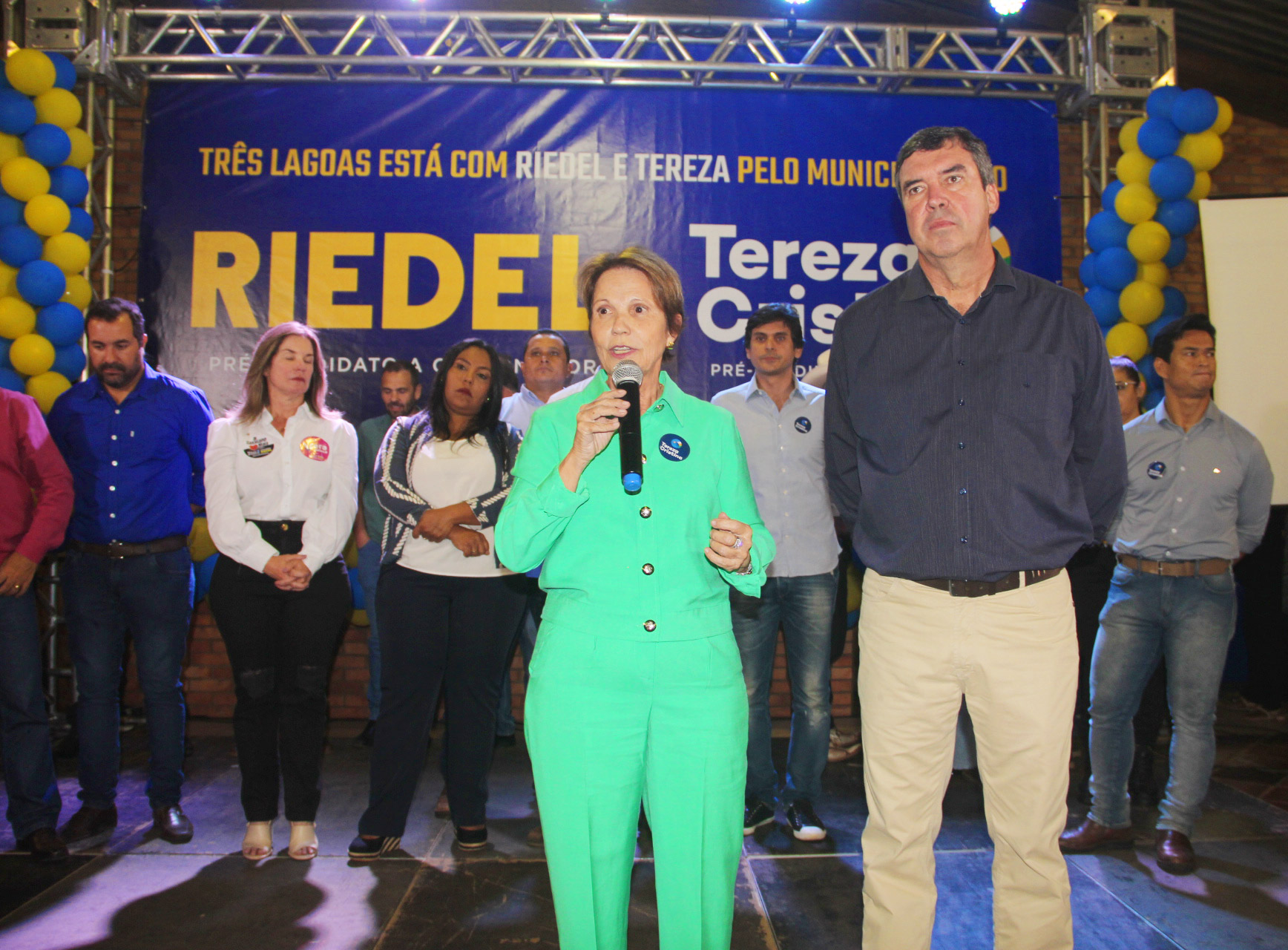 Guerreiro e Riedel arrastam multidão à reunião em Três Lagoas