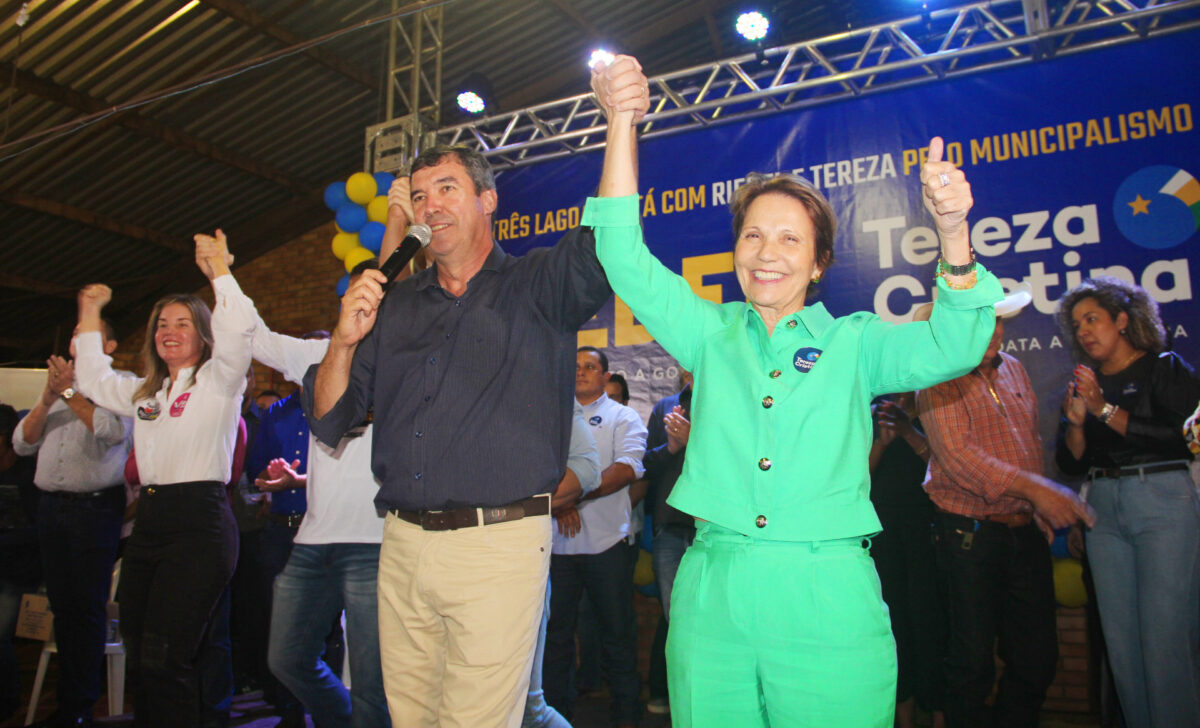 Guerreiro e Riedel arrastam multidão à reunião em Três Lagoas