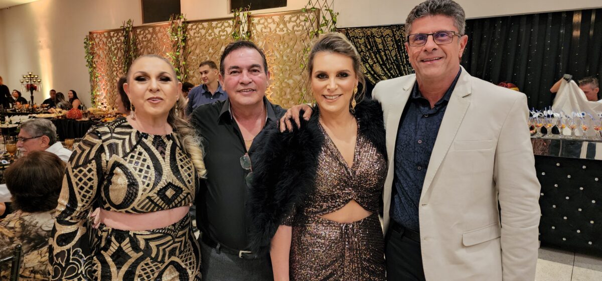 Em noite de brilho e luzes, Jamile Zaguir comemora 60 anos