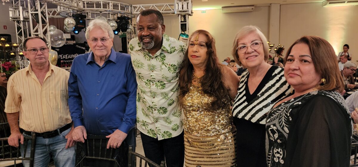 Em noite de brilho e luzes, Jamile Zaguir comemora 60 anos