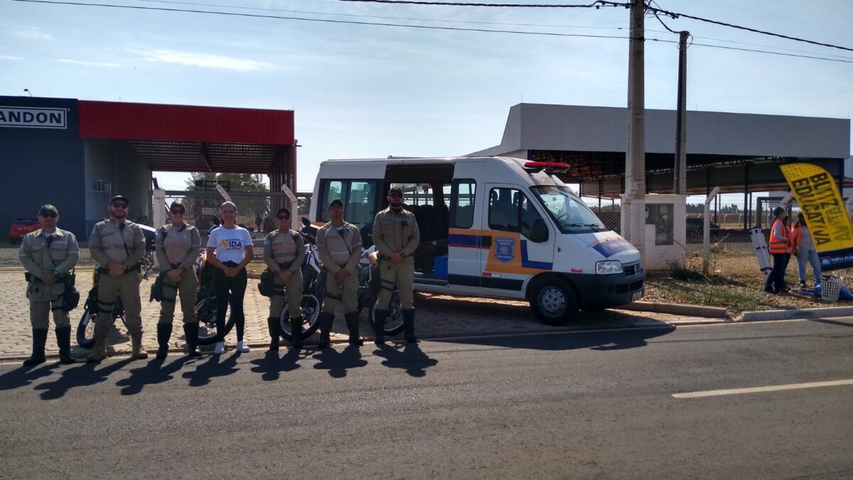Diretoria de Trânsito promove blitz educativa em alusão aos dias do Motorista e Motociclista