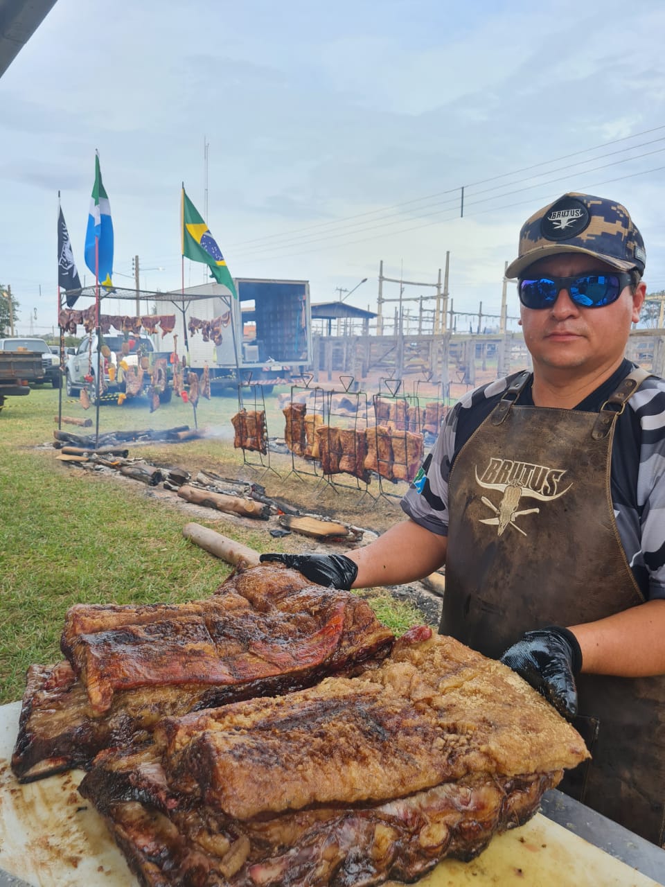 Três-lagoenses irão viajar mais de 9 mil quilômetros para fazer churrasco na Bélgica