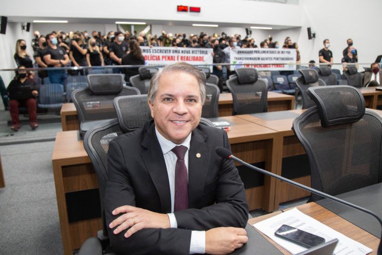 Com “assinatura” Coronel David, policiais penais tomam posse e corporação bate recorde em nomeações