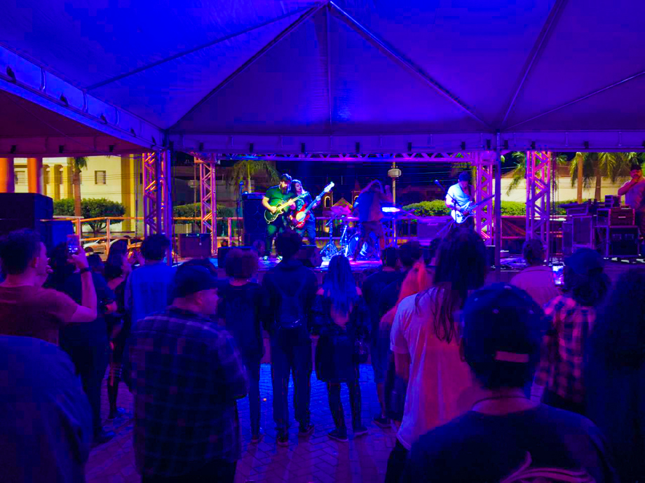 Aroc e Diretoria de Cultura promoveram evento para amantes da cultura rock, o “Rock in Rua” em Três Lagoas