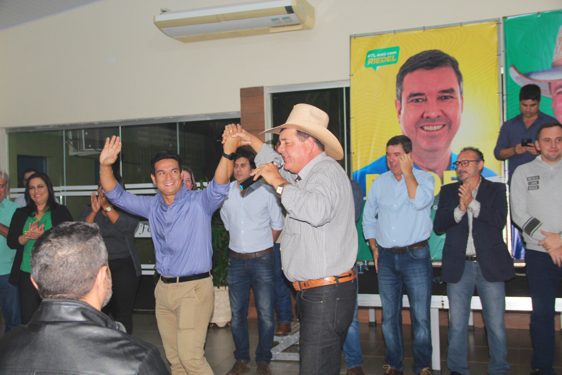 Candidato ao Governo de MS, Riedel conversa com lideranças e população em Três Lagoas