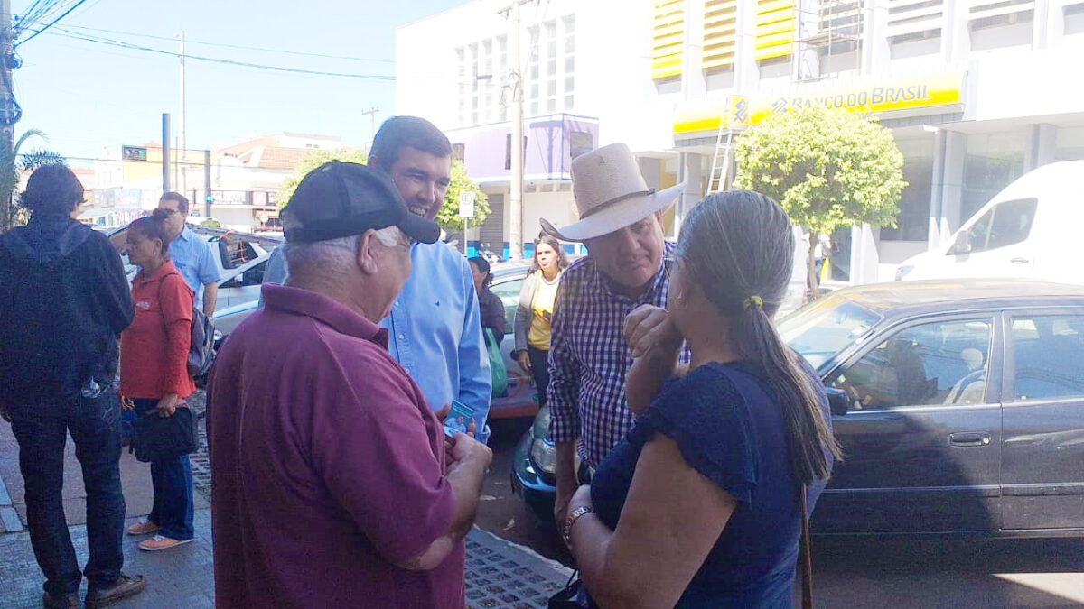 Candidato ao Governo de MS, Riedel conversa com lideranças e população em Três Lagoas