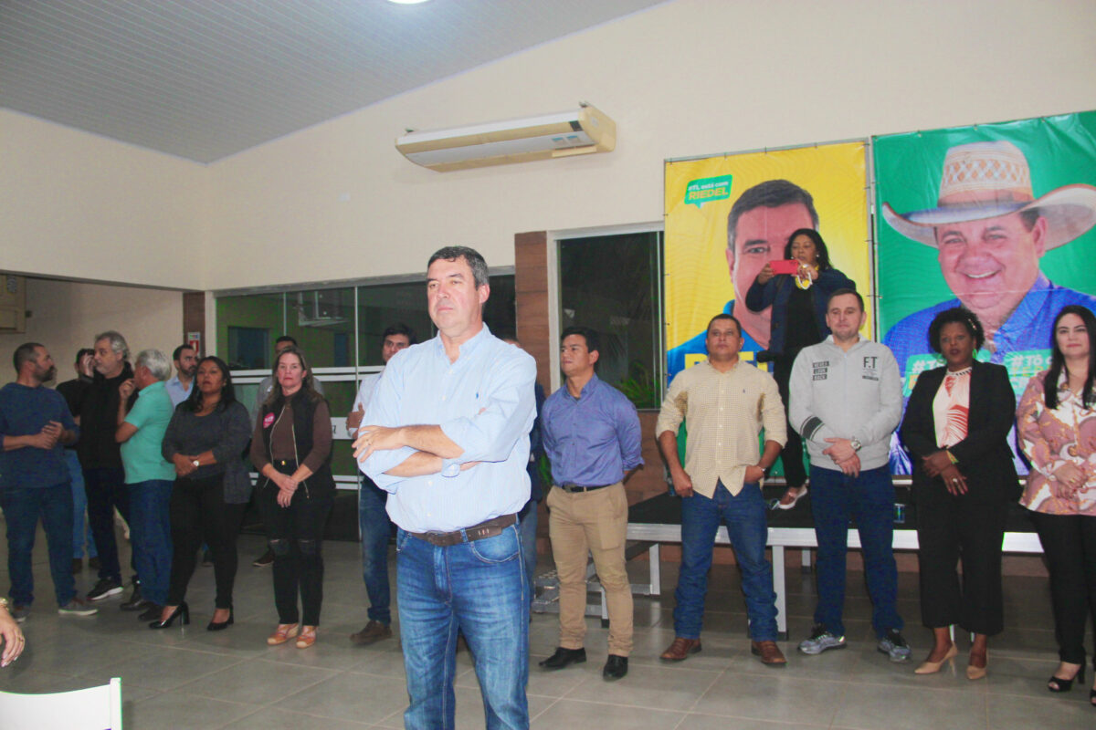 Candidato ao Governo de MS, Riedel conversa com lideranças e população em Três Lagoas