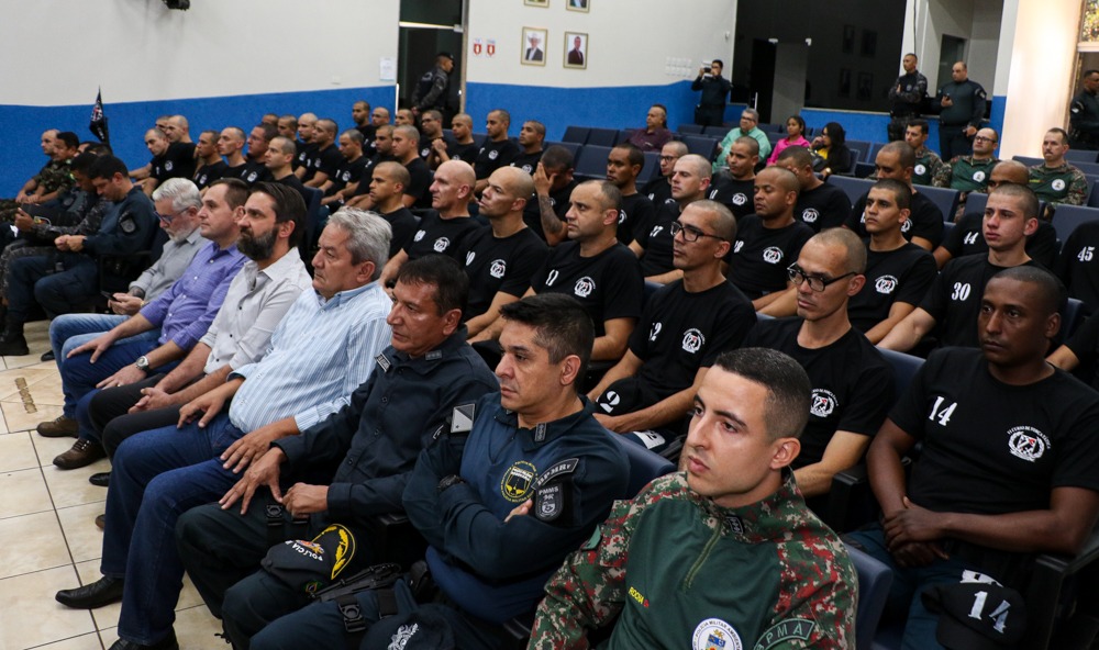 Chefe de gabinete acompanhou aula inaugural do 6º Curso de Aperfeiçoamento em Força Tática (CAFT) Chefe de gabinete acompanhou aula inaugural do 6º Curso de Aperfeiçoamento em Força Tática (CAFT)