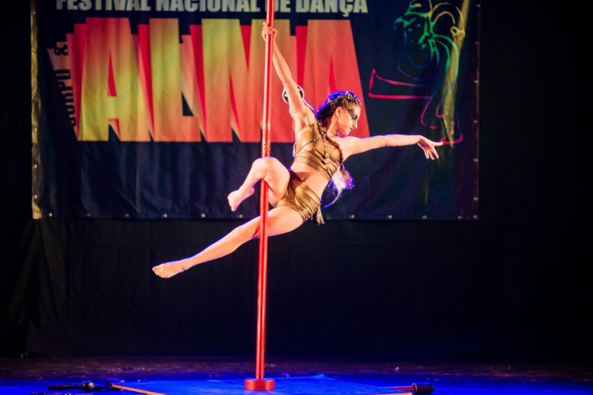 POLE DANCE: Equipe de Três Lagoas é medalhista em campeonato nacional de dança