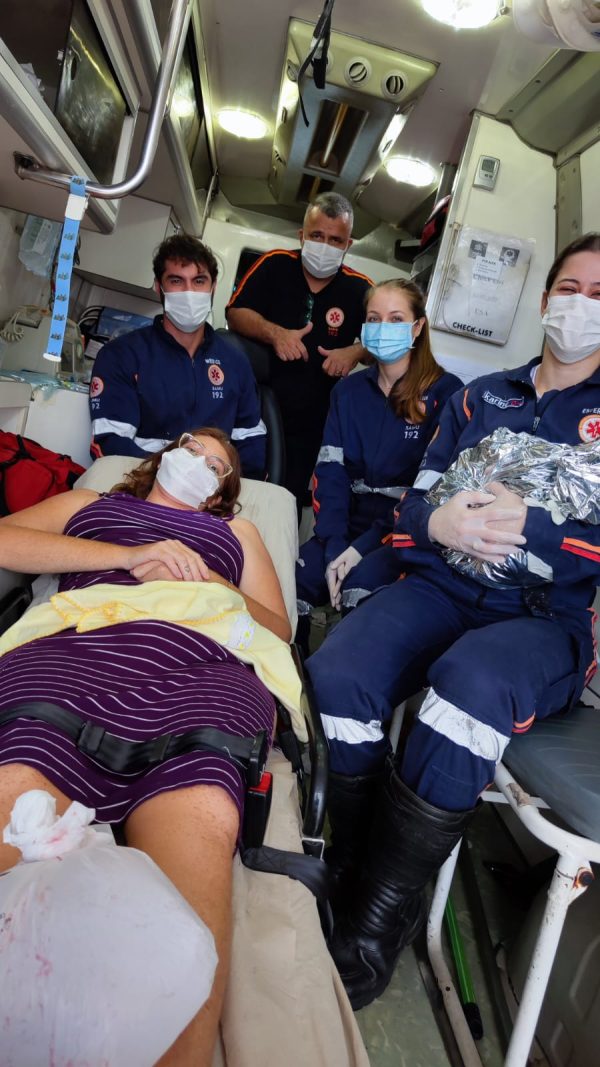 SAMU faz parto de emergência e traz ao mundo mais uma três-lagoense
