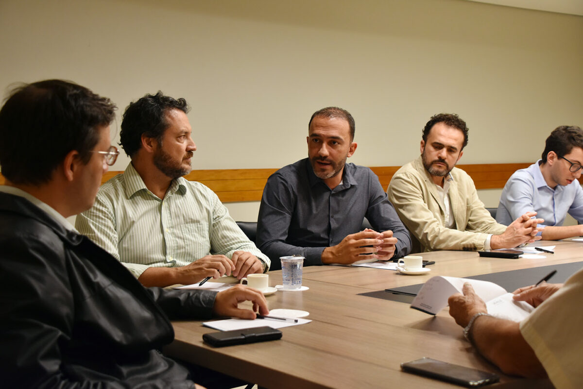 Fiems, Arauco e Prefeitura de Inocência discutem demandas de qualificação para fábrica de celulose 