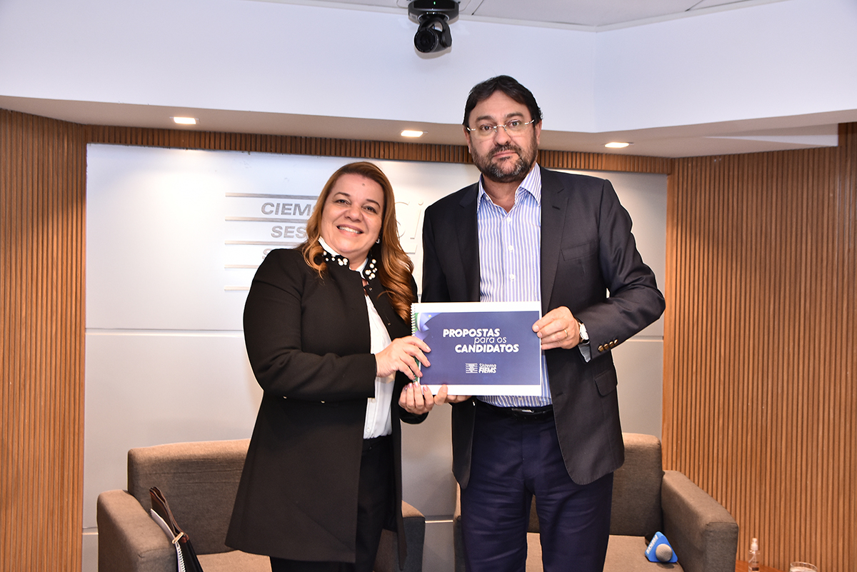 Fiems apresenta demandas da indústria a candidatos ao governo do Estado Fiems apresenta demandas da indústria a candidatos ao governo do Estado