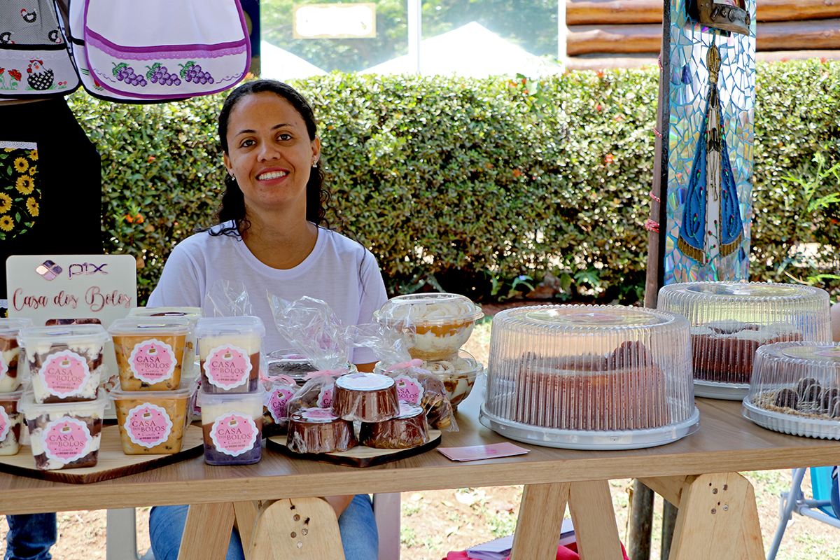 Encontro de Rosas do Deserto e Suculentas atrai público de 400 pessoas