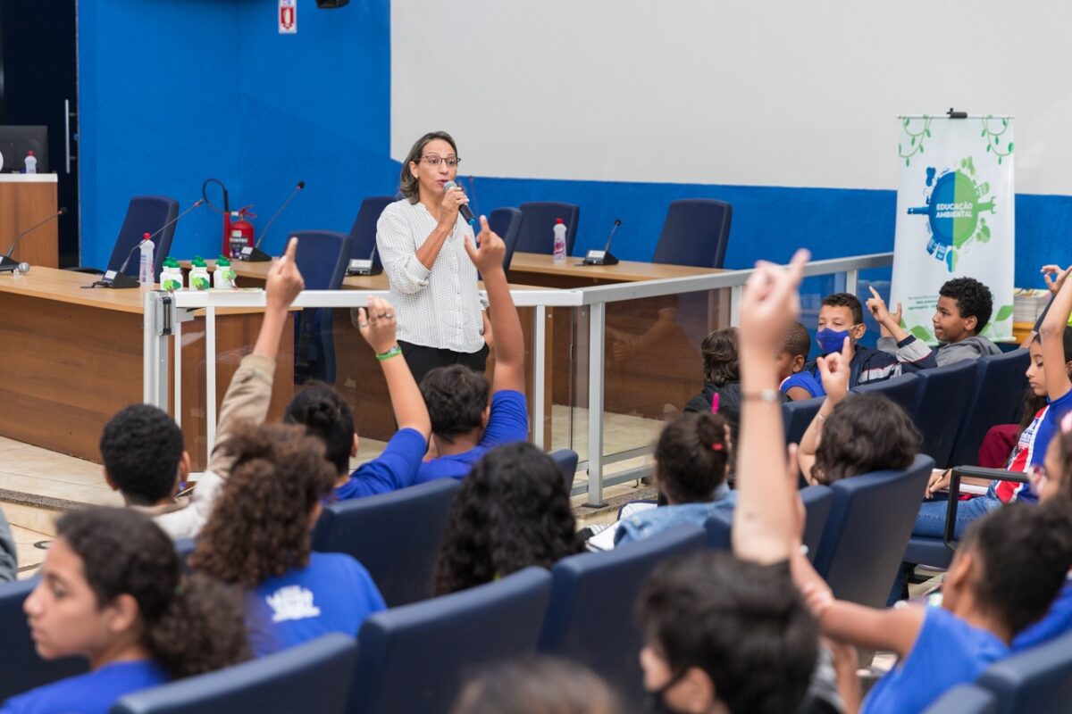 <strong>Escola do Legislativo promove palestras em parceria com a Secretaria de Meio Ambiente</strong>