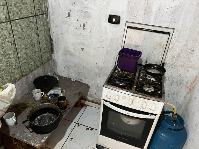 PF prende em flagrante dois envolvidos em trabalho análogo à escravidão no Mato Grosso do Sul PF prende em flagrante dois envolvidos em trabalho análogo à escravidão no Mato Grosso do Sul