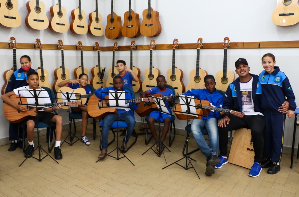 Roda de conversa – SMAS e SMS abordam direitos e deveres, sexualidade e valorização da vida com adolescentes