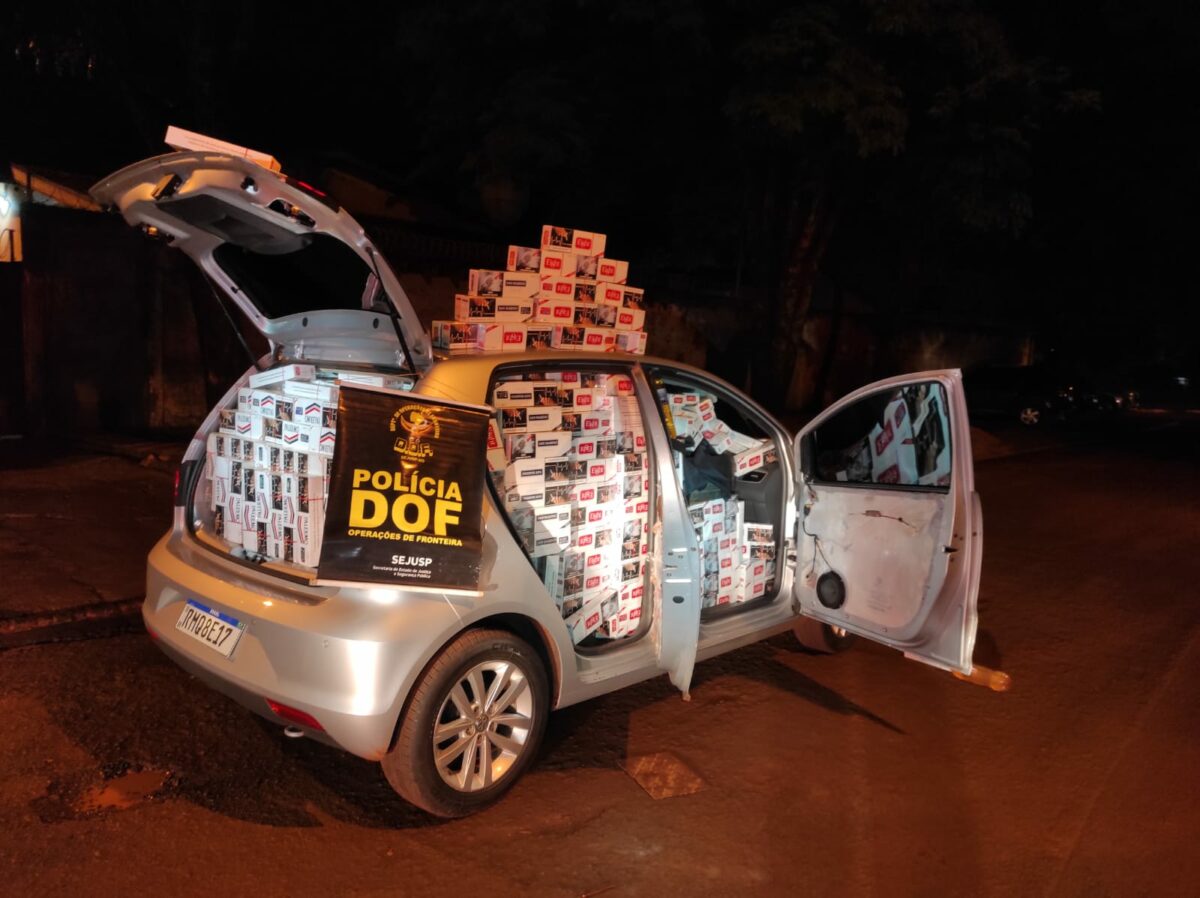 Ações do DOF apreendem dois carros abarrotados com cigarros contrabandeados do Paraguai