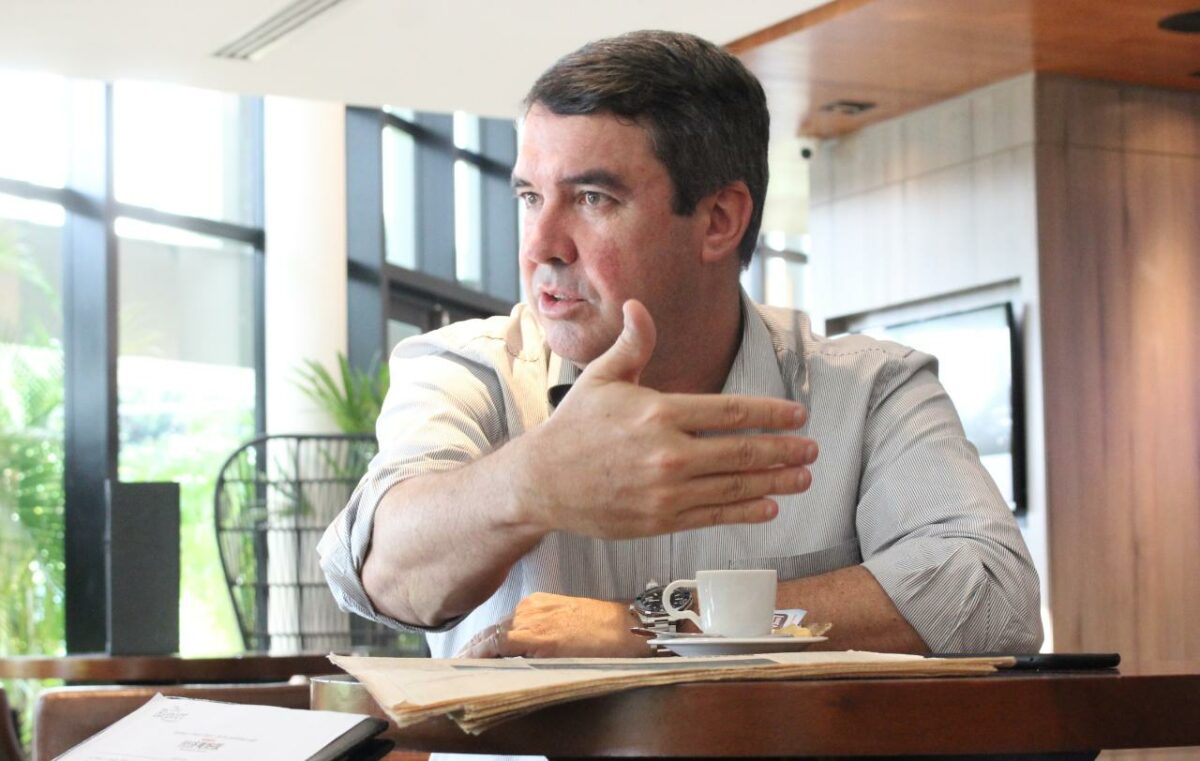 Vamos focar na atenção básica e na interiorização da saúde, afirma Riedel Vamos focar na atenção básica e na interiorização da saúde, afirma Riedel