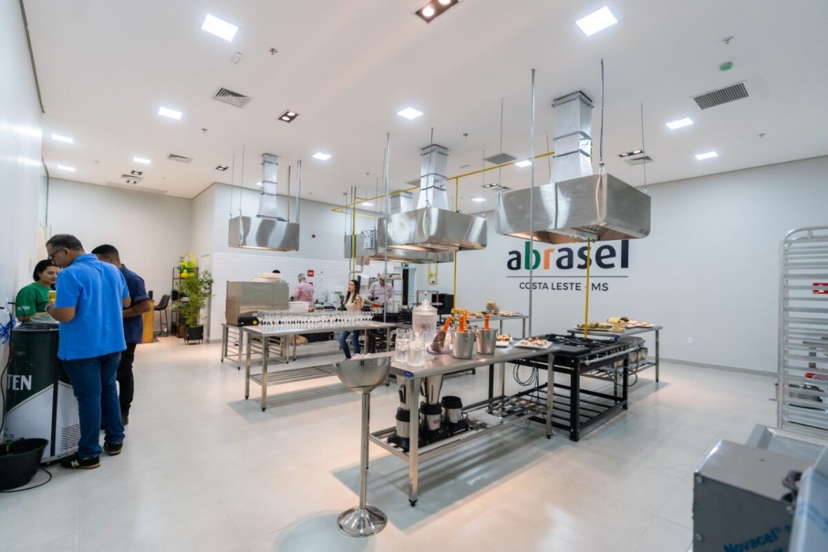 Em Três Lagoas, Abrasel inaugura “Cozinha Show”e com patrocínio da Suzano