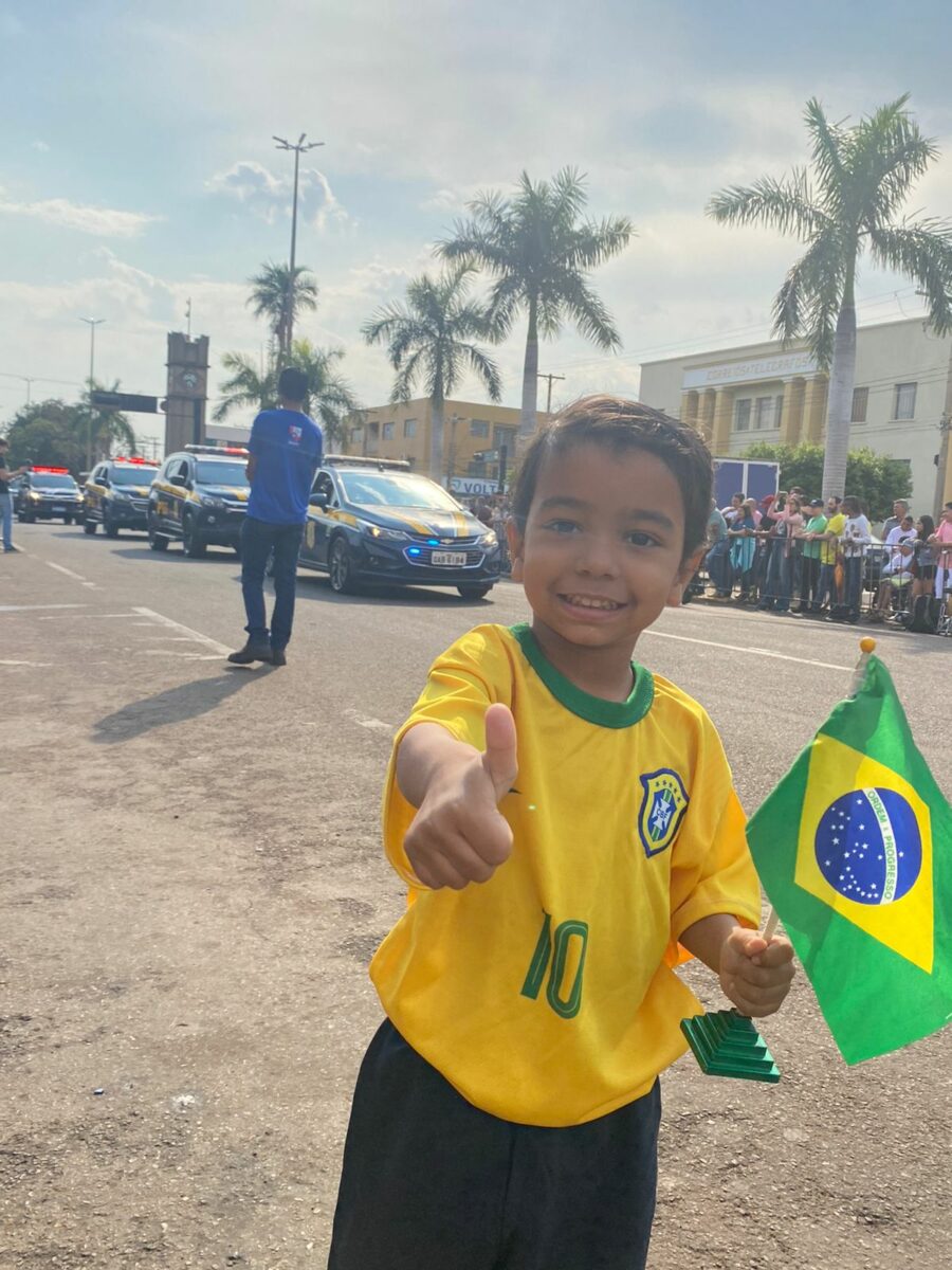 Desfile de 7 de Setembro atraiu milhares de pessoas ao centro de Três Lagoas Desfile de 7 de Setembro atraiu milhares de pessoas ao centro de Três Lagoas