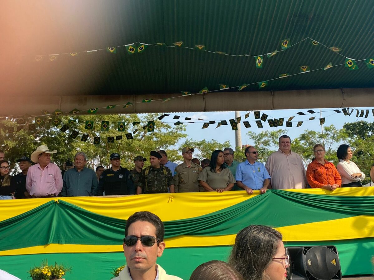 Desfile de 7 de Setembro atraiu milhares de pessoas ao centro de Três Lagoas Desfile de 7 de Setembro atraiu milhares de pessoas ao centro de Três Lagoas