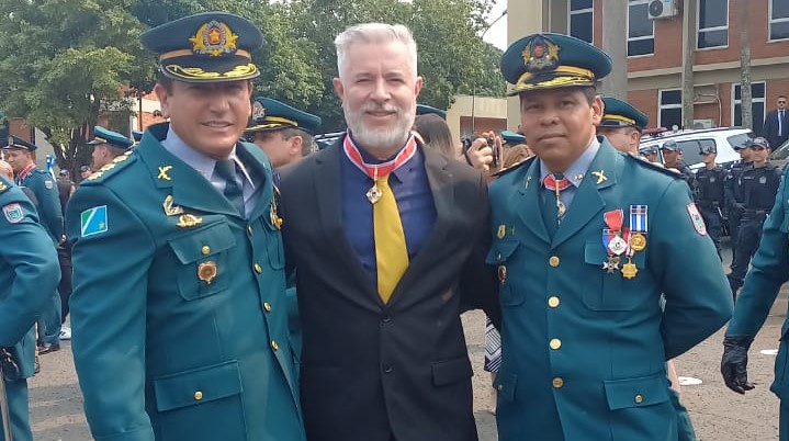 Cerimônia da Polícia Militar de MS homenageia autoridades de Três Lagoas