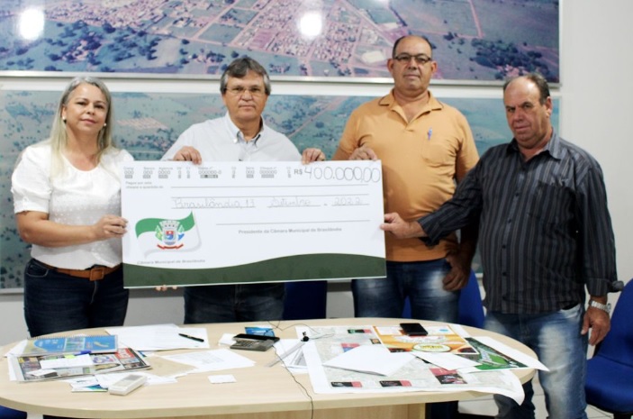 Brasilândia recebe da Câmara recurso de saldo excedente dos repasses do duodécimo que poderá ser destinado para área da Educação