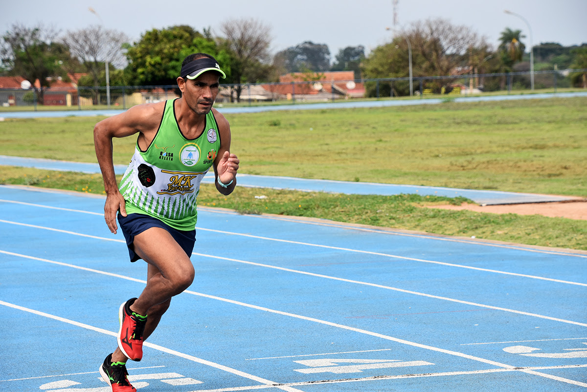 Treinos de até 140 km por semana: a rotina do atleta Vilmar Roberto Dias para a Corrida do Pantanal Treinos de até 140 km por semana: a rotina do atleta Vilmar Roberto Dias para a Corrida do Pantanal