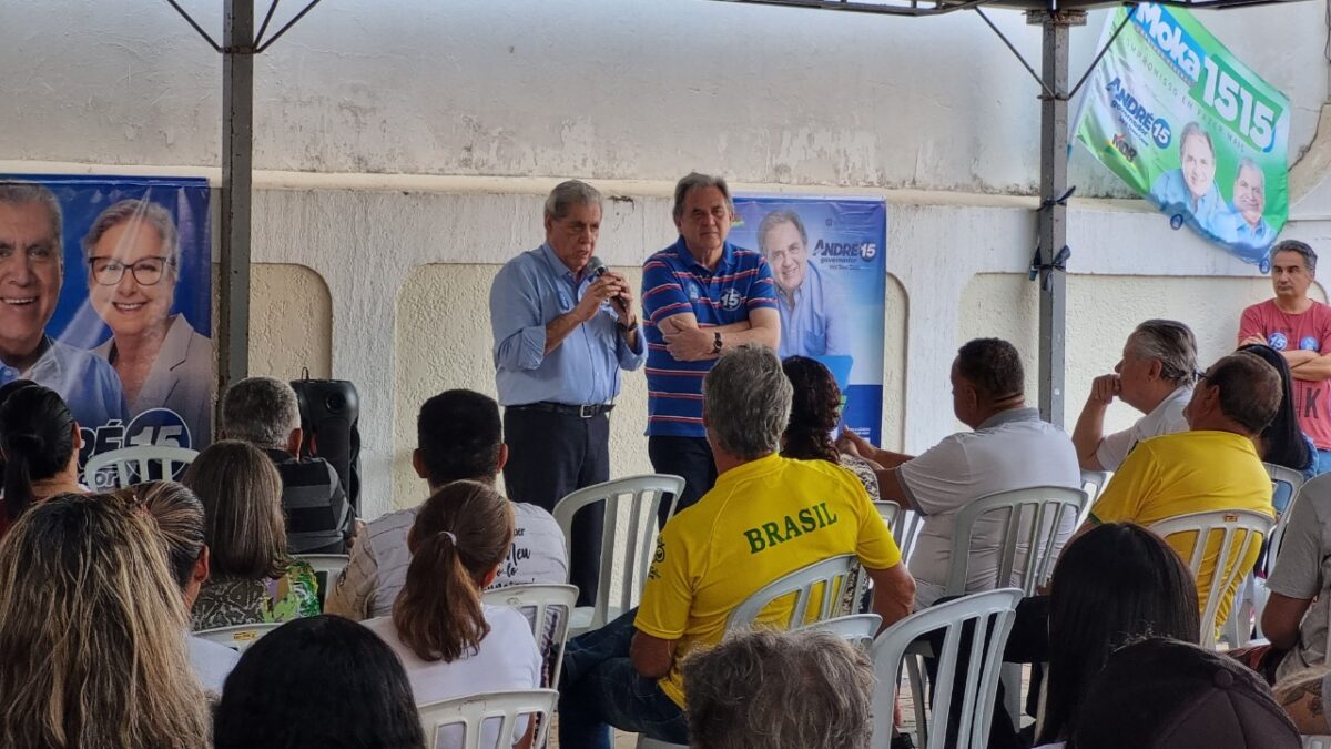 Com Moka, ambos médicos, André garante mudar realidade da saúde no interior