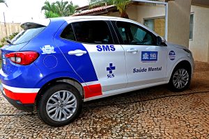 Prefeito entrega consultório itinerante para o IST/Aids e veículo para o CAPS AD