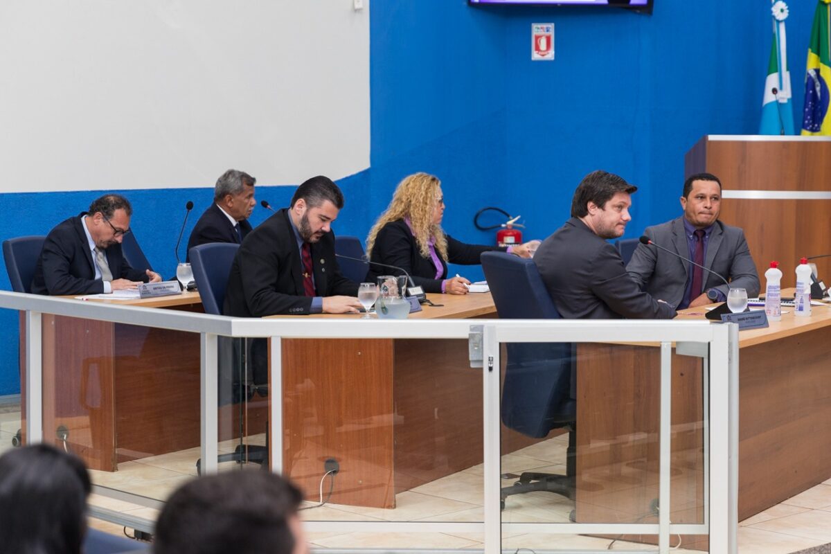 <strong>Vereadores analisam e fazem encaminhamento de 10 proposituras</strong>